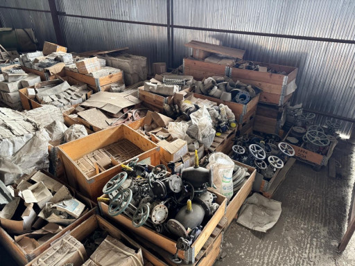 Запорная арматура и сопу​тствующие вспомогательны​е товары 1960 позиций