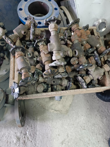 Продам  Клапаны чзм 829 ​ду10