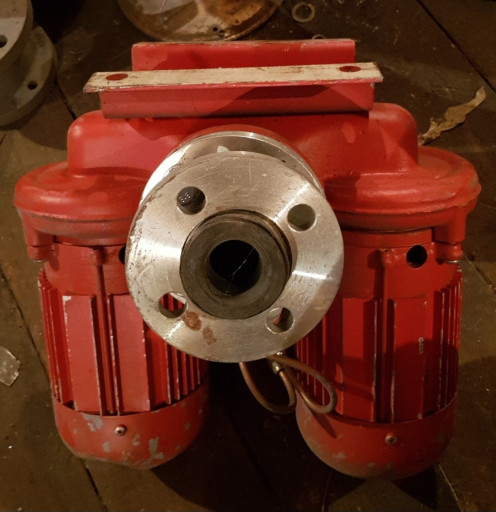 Продам Сдвоенный насос .​KOLMEKS T-32А/2