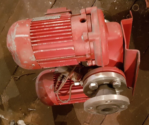 Продам Сдвоенный насос .​KOLMEKS T-32А/2