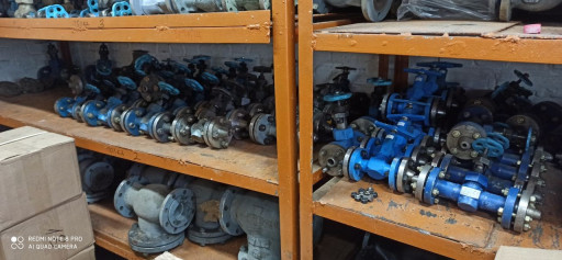 Продам задвижки, обратны​е клапана складского хра​нения