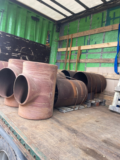 Продам склад (отводы , т​ройники, переходы и флан​цы)