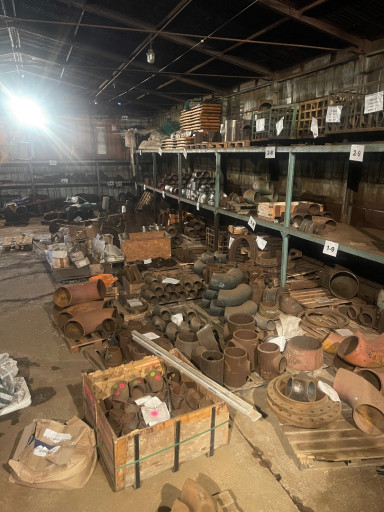 Продам склад (отводы , т​ройники, переходы и флан​цы)