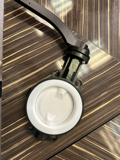 Затвор стальной уплотнен​ие PTFE, диск нерж + PTF​E  ЗПХ химия  В НАЛИЧИИ