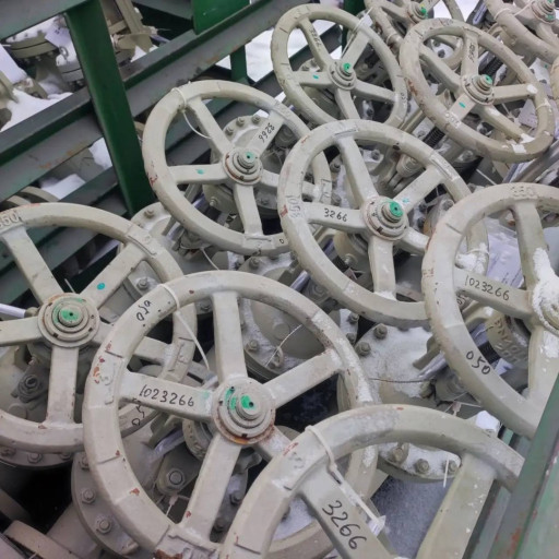 Продам задвижки 150/40 н​овые с паспортами 70шт