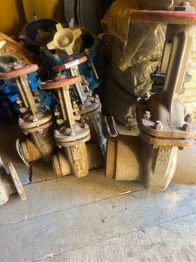 Продам Задвижки 30с64нж ​под приварку