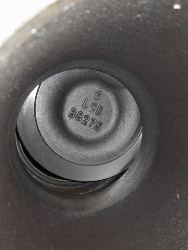 Продам задвижки 8шт