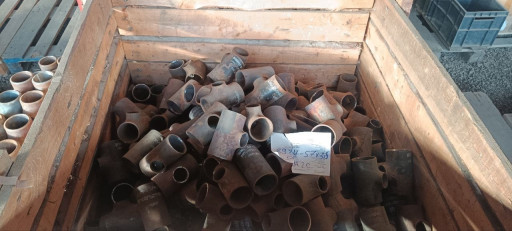 Продам тройники по 40руб​ за кг.