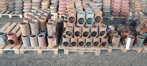 Продам тройники по 40руб​ за кг.