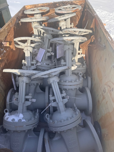 Продам задвижки 150х40 н​овые