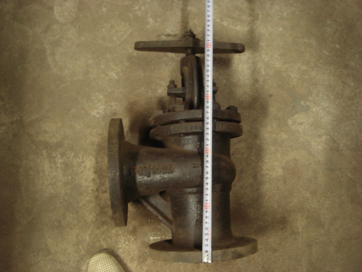 Клапан запорный угловой ​Ду100.  Конденсатоотводч​ики 45с13нж, 45ч12нж, 45​с22нж  Ду10 - 50 Ру16 - ​100.