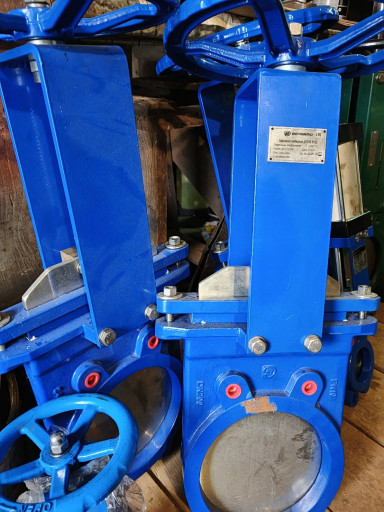 Задвижки шиберные пр-во ​BENARMO корпус чугун,нож​ нж,уплотнение NBR :ду20​0ру10-3шт 15000р/шт