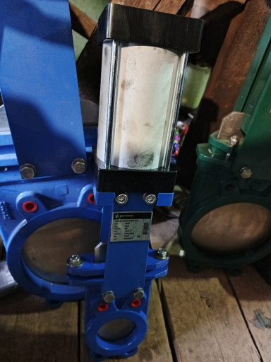 Задвижка шиберная пневмо​привод ду80ру16