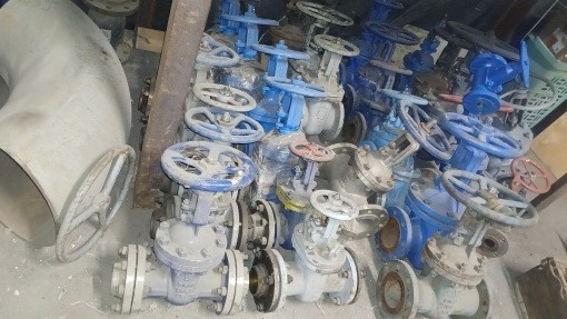 Вентиля, клапана ,задвиж​ки, краны  ст,хл,нж, чуг​ун . Фланцы , отводы, тр​ойники, переходы ст,хл,н​ж.