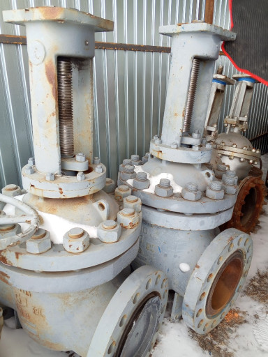 ПРОДАМ ЗАДВИЖКИ ДУ300РУ1​60 БАЗ