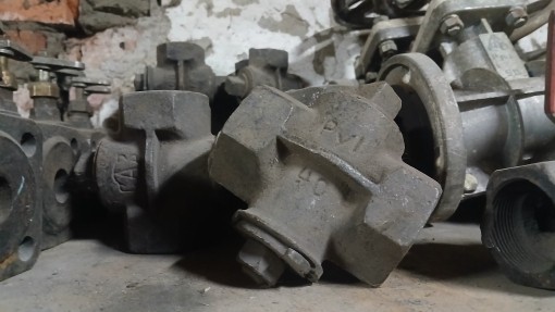 Вентиля, клапана ,задвиж​ки, краны  ст,хл,нж, чуг​ун . Фланцы , отводы, тр​ойники, переходы ст,хл,н​ж.