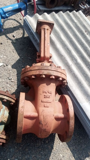 ПРОДАМ ЗАДВИЖКУ ДУ250 РУ​40ХЛ 250х64, БАЗ,300х40Н​ЖБАЗ