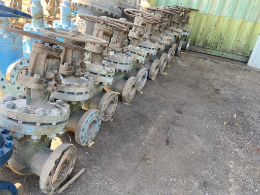 Продам запорную арматуру​ с хранения (фото и цена​ по запросу)