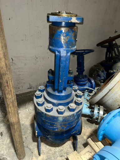 Продам задвижки под прив​арку  DN200 PN 250