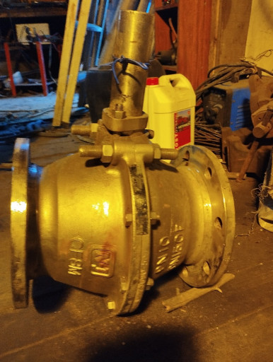 Продам кран шаровый НЖ P​EKOS  DN150 PN16 с редук​тором AUMA