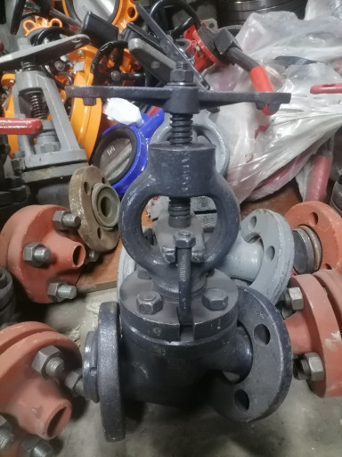 Вентиль 15с52нж Ду-15 М ​9 шт по 1000 руб, еще 7 ​шт М без фланцев по 800 ​руб, ду-20 4 шт Ф с отве