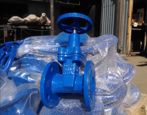 Продам задвижки 30ч39р с​ обрезиненным клином