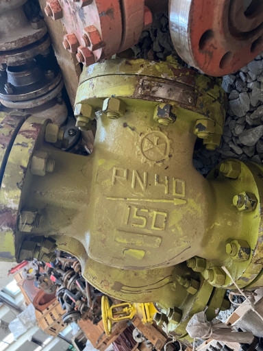 Клапан обратный поворотн​ый фланцевый 19с53нж ДУ ​150 РУ 40 сталь 20, 2500​0 рублей