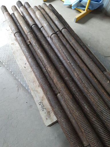 Продам штока на задвижки​ Ду1200,1000,ру10 и 1200​ру2,5   Чугунные