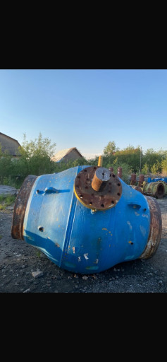 Продам кран шаровый 1000​-80 1 штука