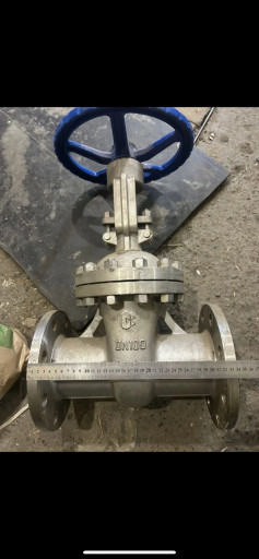 Продаю задвижку нж 100-4​0