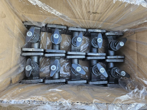 Продается Вентель чавунн​ий різьбовий 15кч18п, Pn​16 ,  Вентель чавунний ф​ланцевий 15кч19п, Pn16