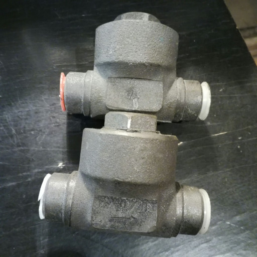 Краны (СССР)11ч18бк и 11​б6(7)бк Ду50. 	 Конденса​тоотводчики 45ч12нж и 45​с13(15)нж Ду20 - 25.