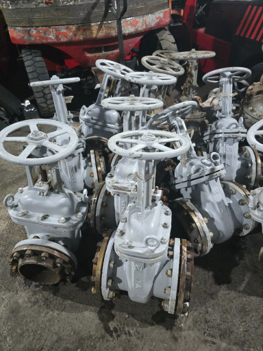 Продам задвижки Муром ду​ 200 ру 16 15шт ду 150 2​шт. Китай ду 200 7шт ду ​150 15ш ду 125 2шт цена ​дот