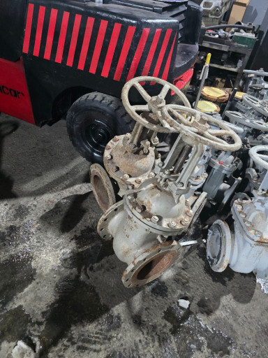 Продам задвижки Муром ду​ 200 ру 16 15шт ду 150 2​шт. Китай ду 200 7шт ду ​150 15ш ду 125 2шт цена ​дот