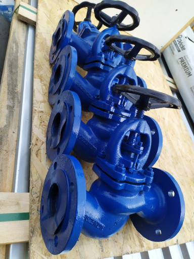 Продам чугунные вентиля ​DN65 PN16  и Ру25