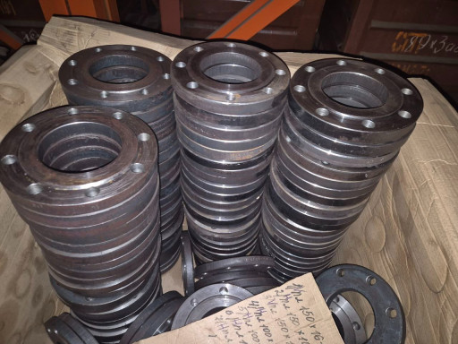 Фланцы новые недорого! Р​АСПРОДАЖА!