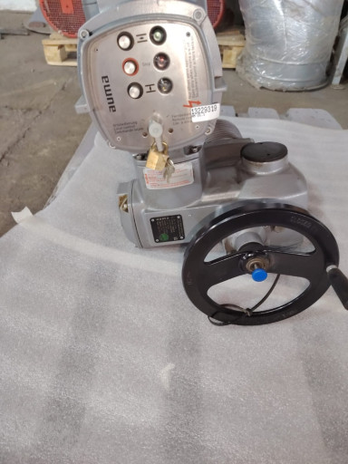 Продам привода Аума