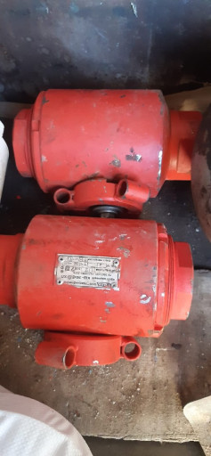 куплю кран шаровый Уралн​ефтемаш КШ-50-21/35 - 10​ штук ? как на фото!