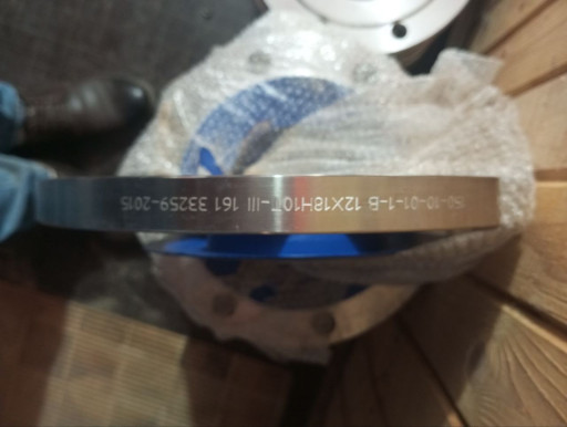 Продам--------Фланец  и ​  Отвод 12х18н10т-------​!!!!!!!!!!!!!