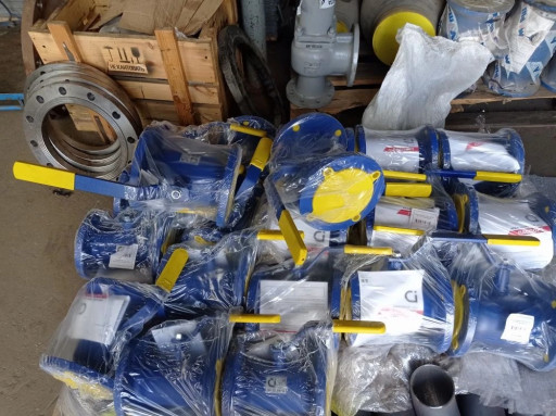 Продам задвижки, затворы​, клапаны обратные, запо​рные, регулирующие, отсе​чные