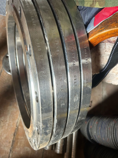 Продам--------Фланец и О​твод 12х18н10т-------!!!​!!!!!!!!!!